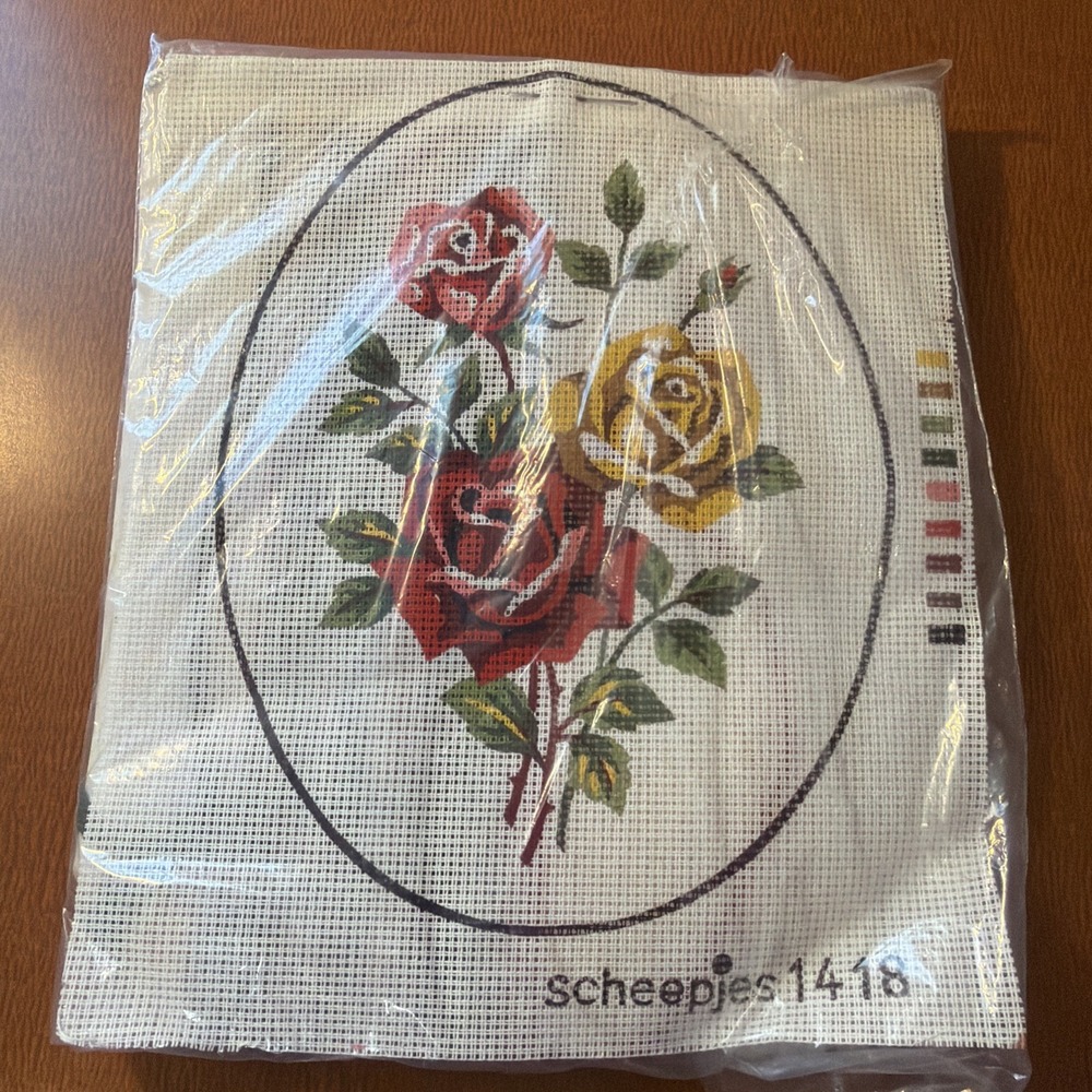 Vtg Scheepjes Needlepoint Roses Kit #1418 With Canvas & Yarn